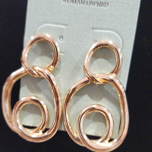 🔹️Atterri🔹️ Gold-Tone Loop Swirl Statement Earrings - Picture 6 of 8